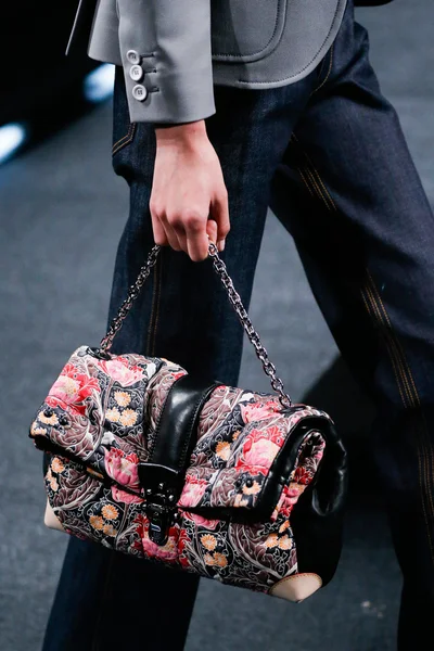 Look 36
